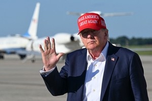 Warning signs abound for Trump's Republicans as midterm campaign begins final sprint