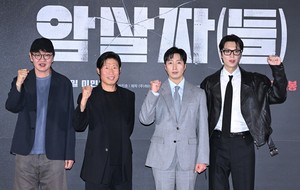 [종합]‘암살자(들)’, 눈 뗄 수 없는 131분..한국 근현대사 품은 고밀도 추적극