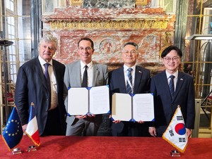Cosmax, L'Oreal expand partnership on next-generation cosmetics