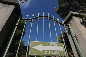 Thieves steal 4 Renoirs from a French museum