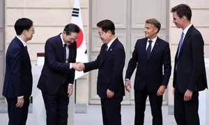 삼성전자, 미스트랄 AI와 ‘반도체 특화 AI 모델’ 개발 [韓佛기업 첨단산업 협력]