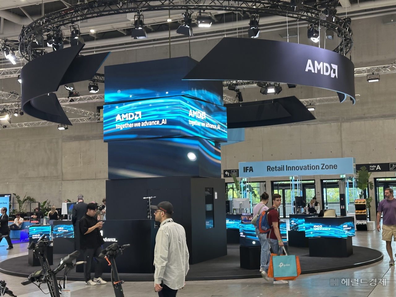 AMD, a US chipmaker, set up an exhibition booth at IFA 2026, Europe's largest consumer electronics show, held in Berlin, Germany, from Sept. 4-9, to court local customers.