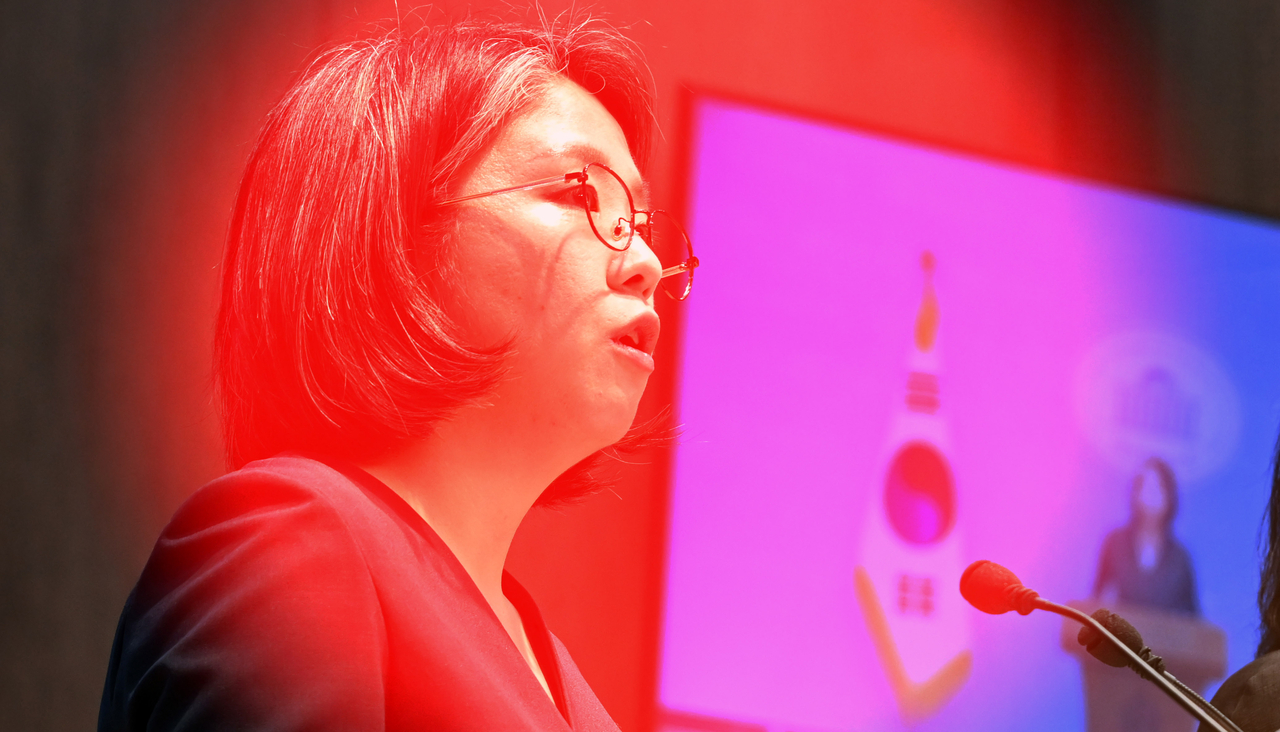 Yong Hye-in, nominee to head the Ministry of Gender Equality and Family, speaks during a press conference at the National Assembly press hall in Yeouido, Seoul, Thursday afternoon. (Multiple exposure) Lee Sang-sub