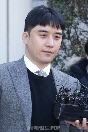 빅뱅 전 멤버 승리, 특수폭행 혐의로 고소당해…경찰 수사 착수