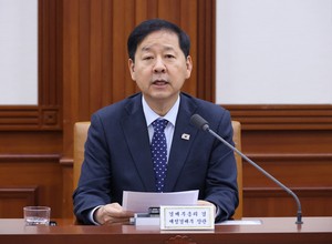 S. Korea showing clearer signs of economic recovery: finance minister