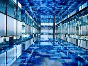Hanwha Life: 300,000 visit 63 Building in 100 days since reopening