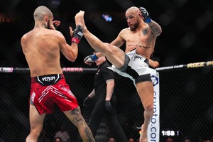 Silva, Delgado set for knockout artists' showdown