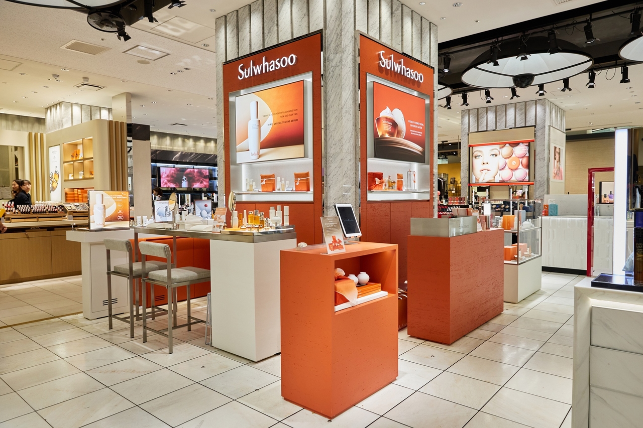 Sulwhasoo’s official pop-up store on the first floor of Isetan Shinjuku’s main building in Tokyo (Sulwhasoo)