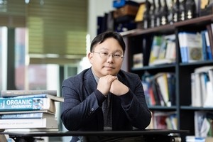 KAIST professor becomes first Korean editor at 105-year-old chemistry journal