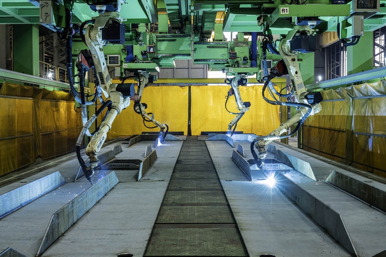 A robot works at an HD Hyundai shipyard. (HD Hyundai)