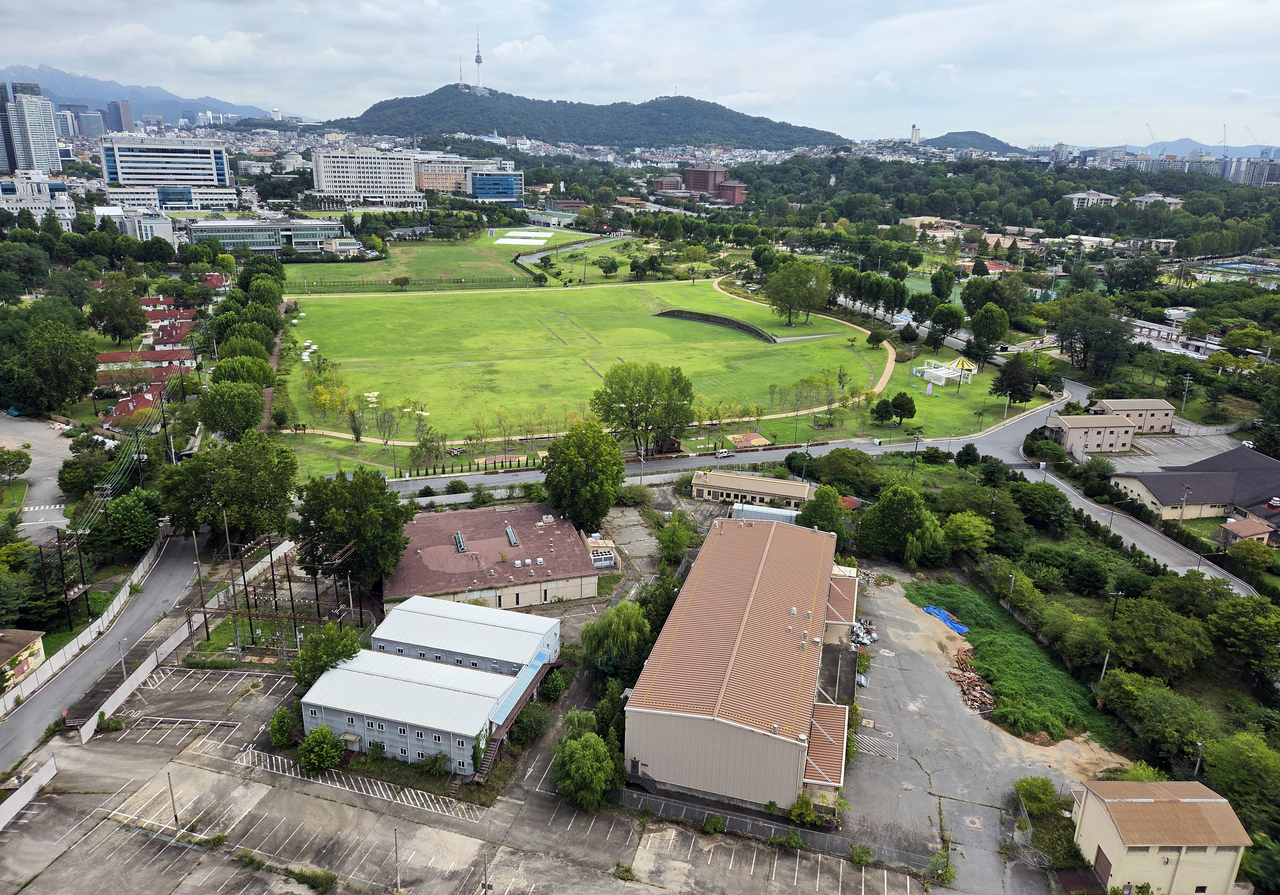 Aerial view of the Yongsan Park site  in central Seoul (Yonhap)