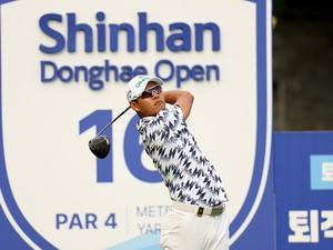 Moon Do-yup surges to lead at Shinhan Donghae Open, edging out Japanese rivals