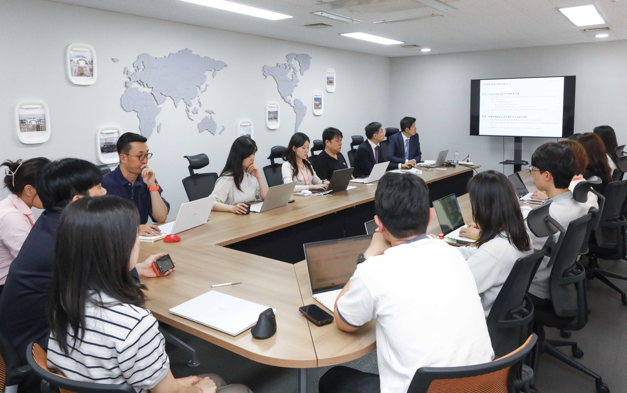 Employees from Jejuair's finance, accounting, legal, planning and budget divisions attend a compliance management training session. [Jejuair]
