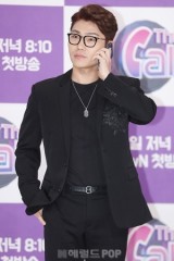 Singer Kim Bum-soo, single for 5 years, recalls fellow singer Gummy asking if he was gay