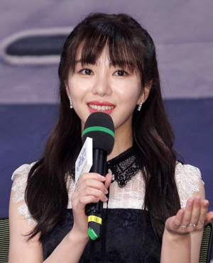 [뮤즈이슈]“본인 노쇼 생각 안 해” 권민아, 연기 레슨 사기 의혹에 분노의 반박