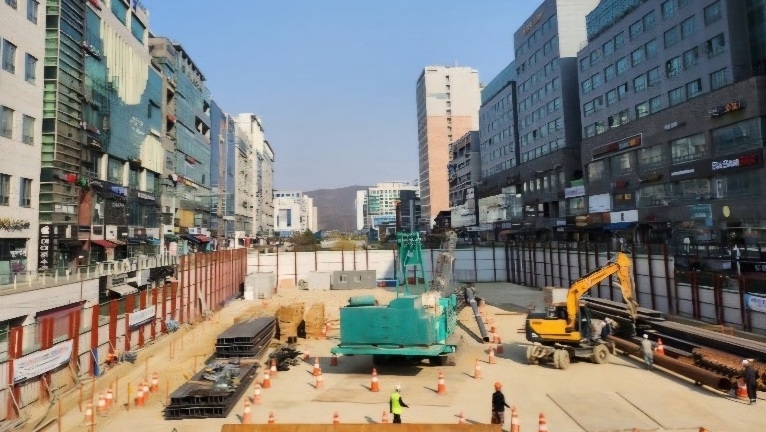 A construction site on the Seoul Metro Line 7 Cheongna extension. [Provided by reader]