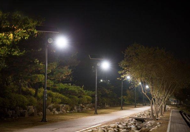 봉화군이 사회복지법인 월드비전에서 주관하고 한국수력원자력(주)이 후원하는 ‘2026년 안심가로등 플러스 지원사업’ 공모에 최종 선정됐다.[봉화군 제공]