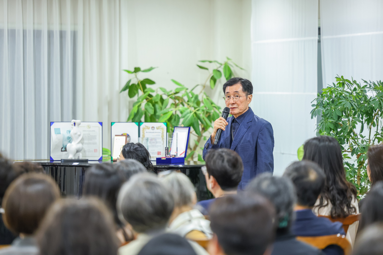 Jeon Jin-young, professor emeritus in the Department of Architecture at Myongji University, who led the oral history research [Provided by Arko]
