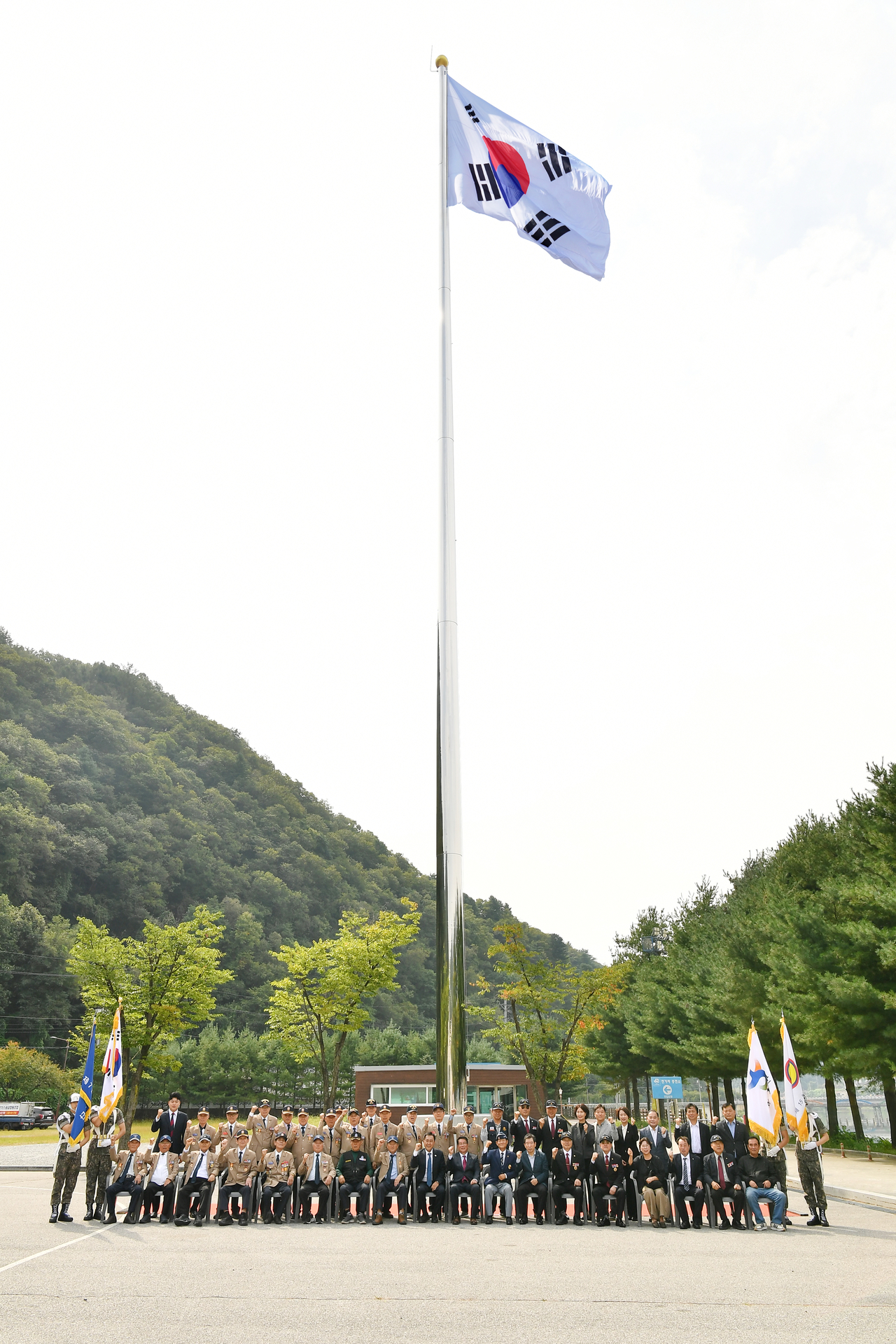 화천 60m 높이 국기게양대 등장, 14일 국기게양식 거행