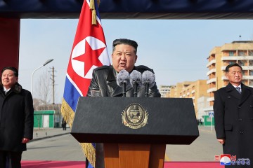 북한 김정은 국무위원장이 6일 강동군병원과 종합봉사소건설 착공식에 참석하고 연설했다고 조선중앙통신이 7일 보도했다. 2025,2.7 [연합]