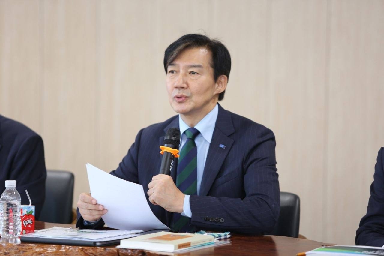 조국 조국혁신당 혁신정책연구원장이 지난 3일 전남광주 북구 엠에스엘에서 ‘호남 반도체 클러스터 성공 방안’을 주제로 열린 정책간담회에 참석해 발언하고 있다. [혁신당 제공]