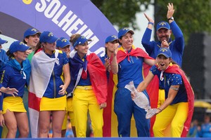 Europe defeats US to claim Solheim Cup