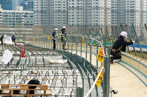 Land ministry to handle serious illegal subcontracting cases directly, halve penalties for self-reporting