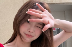 츄, 원피스 입고 사랑스러움 MAX..여친짤 제조기가 따로 없네