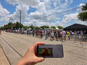 Samsung, Verizon turn mobile network into AI crowd sensor