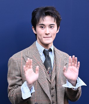 [포토] 마크 ‘혼자는 쑥스러워’