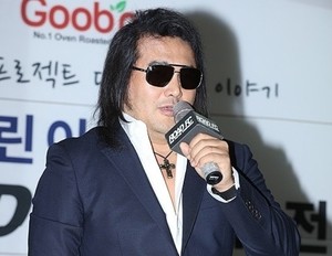 Witness emerges to confirm actor Kim Bo-sung's legendary '13-vs-1 fight'