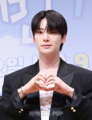 Actor Ahn Jae-hyun bulks up 17 kg, does 1,000 ab reps a day — with Brad Pitt as his goal