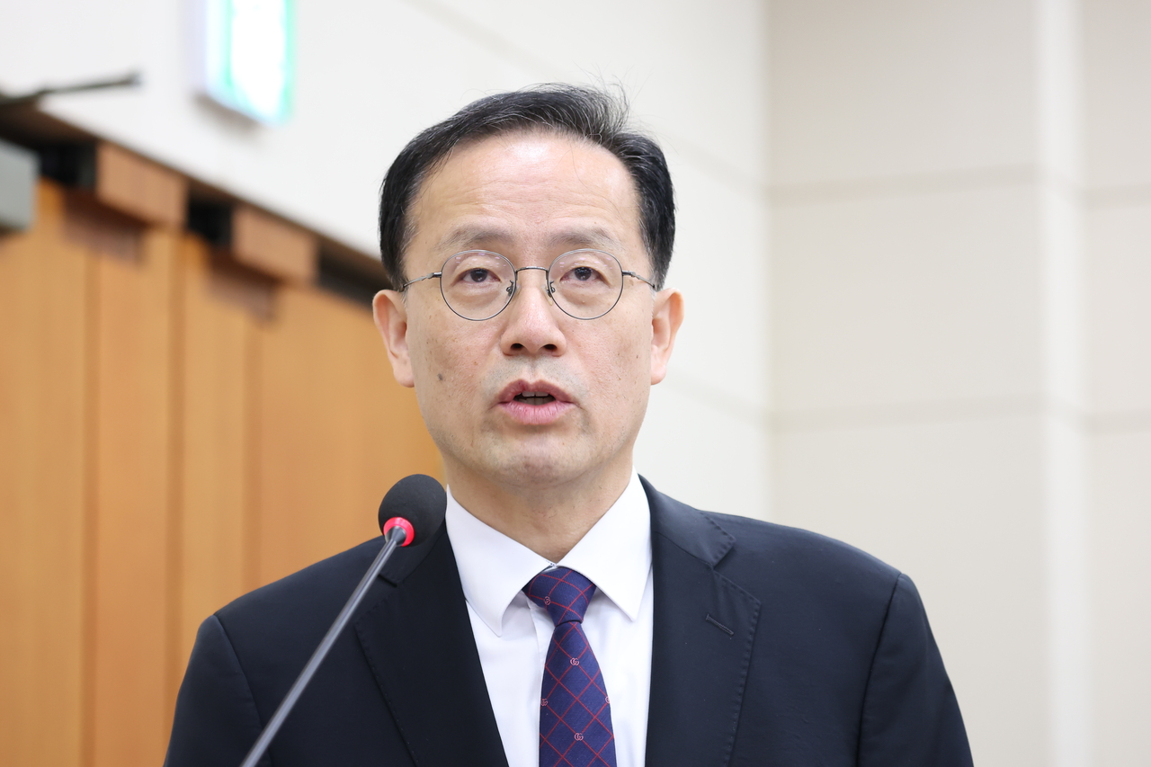 Finance minister nominee Lee Hyoung-il speaks during a confirmation hearing at the National Assembly in Seoul on Tuesday. (Yonhap)