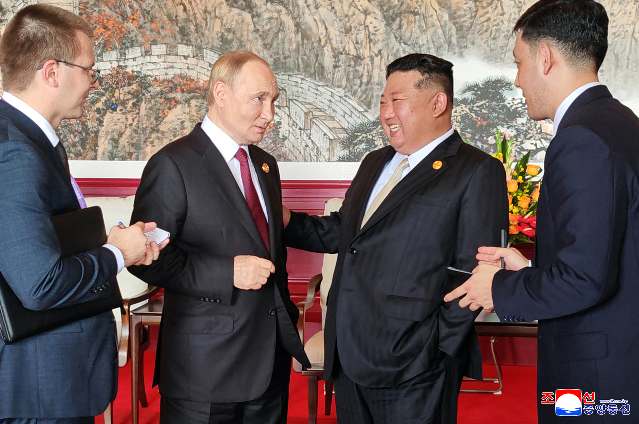 This file photo shows North Korean leader Kim Jong-un (2nd from R) and Russian President Vladimir Putin (2nd from L) during their visit to China on the occasion of China's military parade marking the 80th anniversary of the end of World War II, on Sept. 4, 2025. (Yonhap)