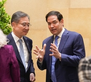 Cho-Rubio meeting in works as Hormuz deployment tensions mount