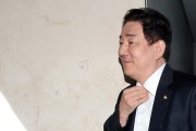 ‘김병기 의혹’ 1년이나 끌던 경찰…검찰 보완수사 요구에 머쓱 [세상&]