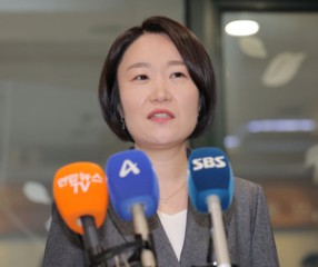Lee So-young faces confirmation hearing grilling over consulting fees, real estate and deregulation agenda