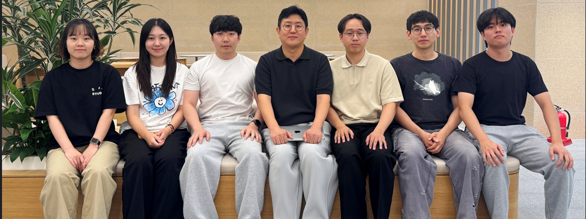 이번 연구를 수행한 서준기(가운데) KAIST 생명화학공학과 교수 연구팀.[KAIST 제공]