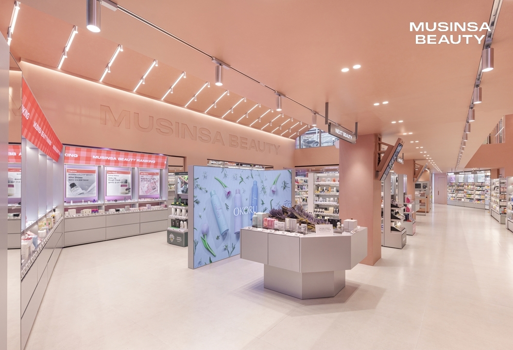 An interior view of the second floor of Musinsa Beauty Hongdae (Musinsa Beauty)
