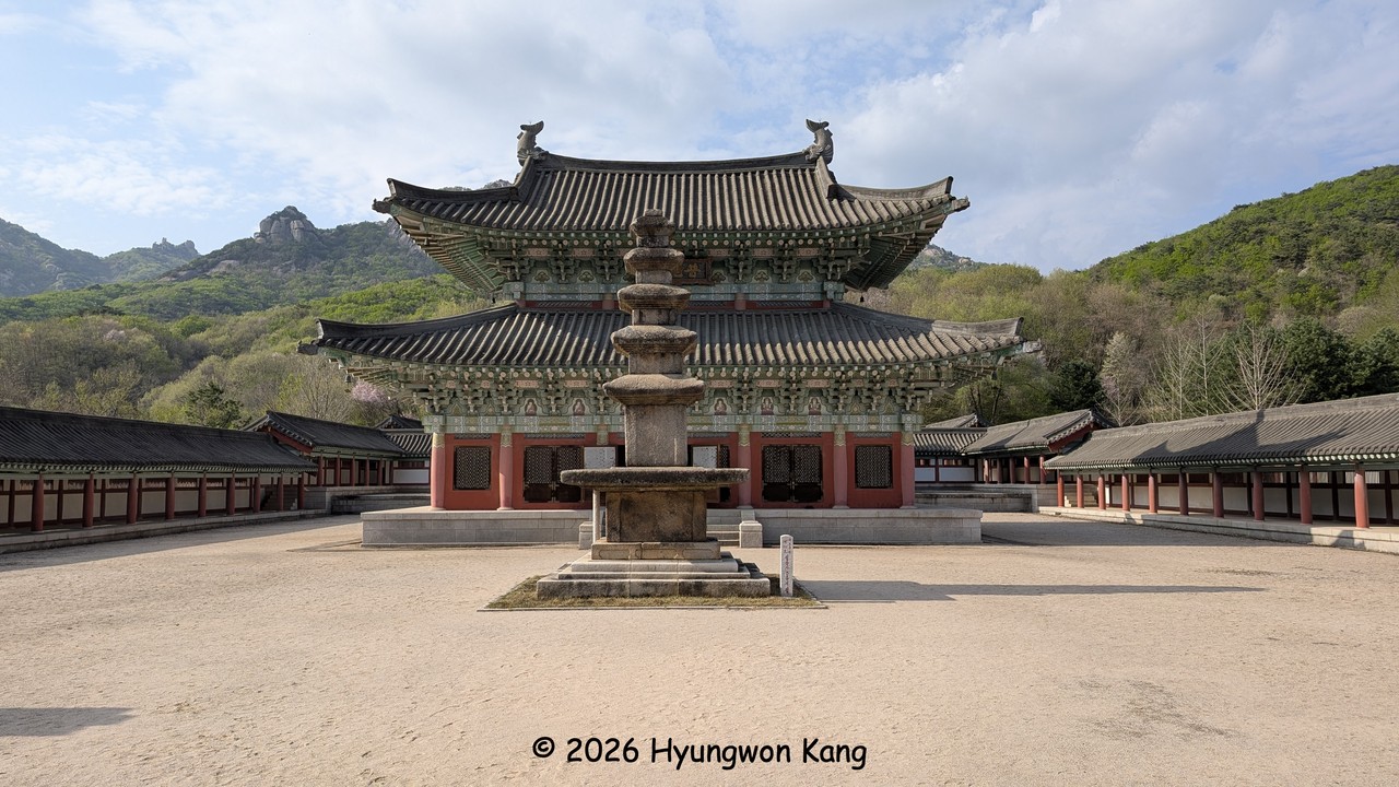 Buddhist temples rebuilt after the ravages of war