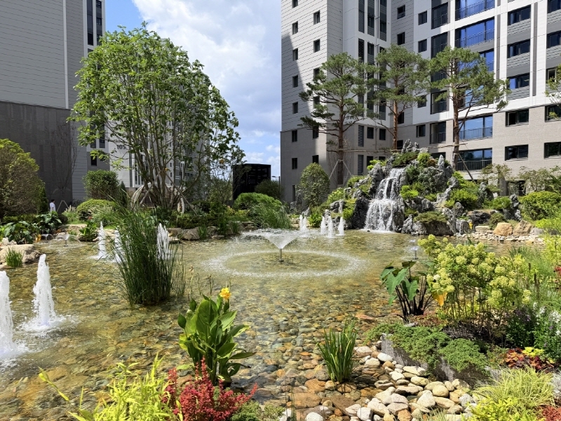 <울산 다운2지구 우미린 더 시그니처 사전점검 및 조경 사진>