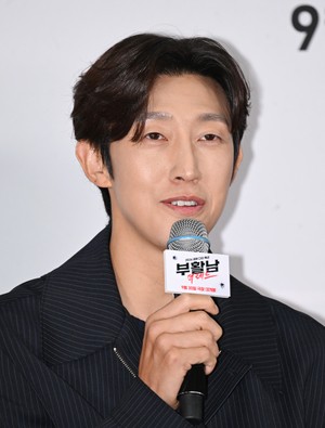 [포토]인사말하는 강기영