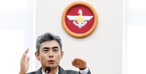 Kang Shin-cheol answers questions at defense minister confirmation hearing