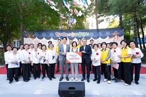 IPark Hyundai Development shares chuseok rice cakes with Nowon-gu community