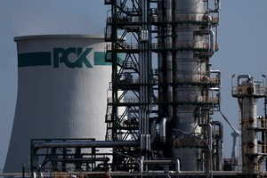 Libya's state oil company warns of force majeure as armed group shuts 3 oilfields