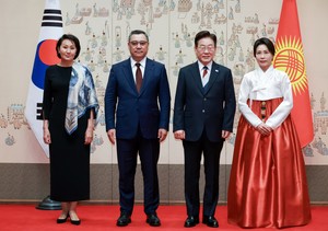 Kim Hye-kyung meets Kyrgyz first lady, finding common ground on welfare and culture