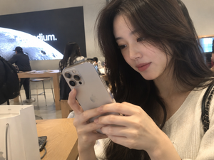 “20주년 폰 기다리는 게 낫겠다” “폴더블폰 보고 산다” 이런 사람 많더니…아이폰, 뜻밖의 결과