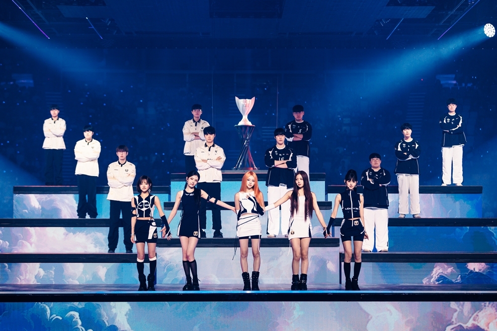 KiiiKiii performs during the opening ceremony of the League of Legends Champions Korea Cup final at KSPO Dome in southern Seoul on Sept. 13. (2026 LCK Finals)