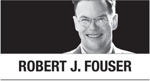[Robert J. Fouser] Where the center still holds