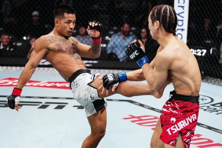 UFC 플라이급 챔피언 조슈아 반(왼쪽). UFC 331에서 전 챔프 알레샨드리 판토자와 리턴매치를 벌인다. [UFC  제공]